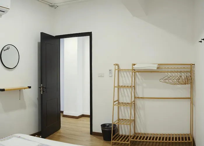 Hidden Gems In China Town, 2br Apartment